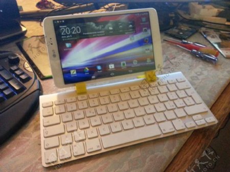 苹果无线键盘LGG8.3垫架重装上阵