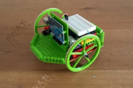 模块化平台在乐高机器人实验平台Arduino的电机