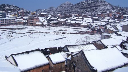 古民居雪景图片
