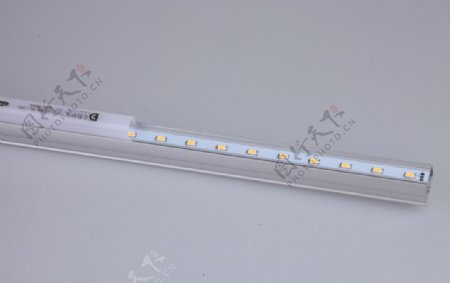 led日光灯管图片