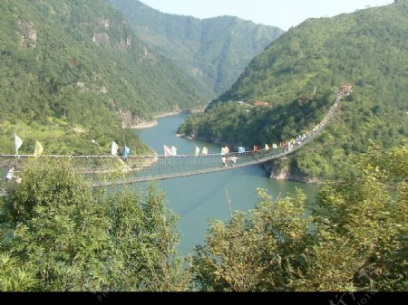 中国泰顺铁锁桥图片