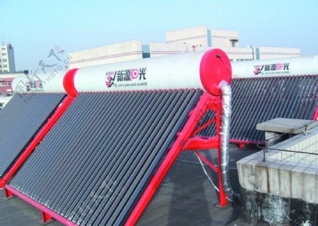 太阳能热水器安装新源图片