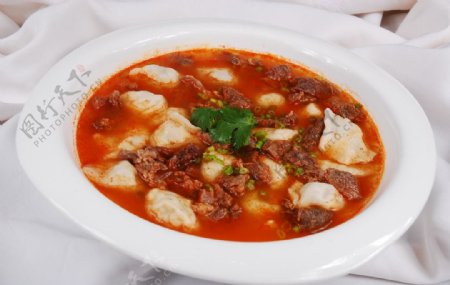 红汤牛肉水饺图片