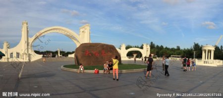 哈尔滨太阳岛正门图片