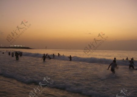 迪拜海滩日落图片
