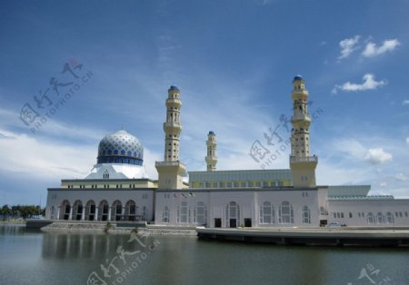 沙巴水上清真寺侧面图图片
