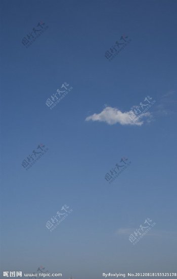 一朵白云图片