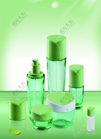 化妆瓶绿色乳液瓶图片