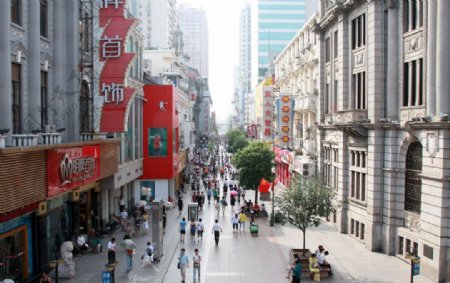 武汉江汉路步行街图片