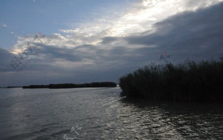 大西北河流风景图片
