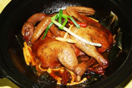 干锅春笋炖鸡翅图片