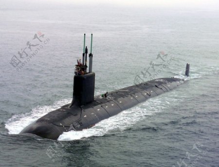 弗吉尼亚级核潜艇图片