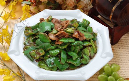传统青椒炒肉图片