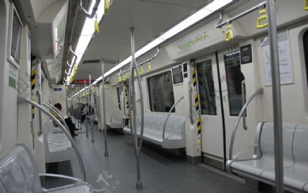 天津地铁车厢图图片