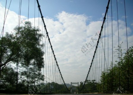 吊橋图片