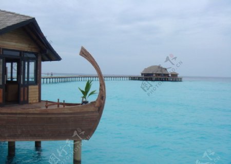 马尔代夫伊露岛海上别墅图片