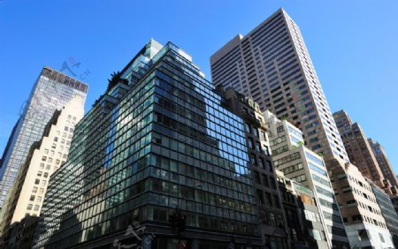 纽约曼哈顿第五大道街上的建筑图片