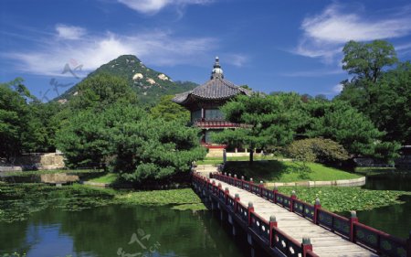 韩国景福宫的香远亭图片