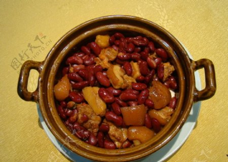 红腰豆焖猪尾图片