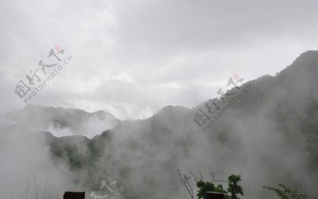 雾海云山图片