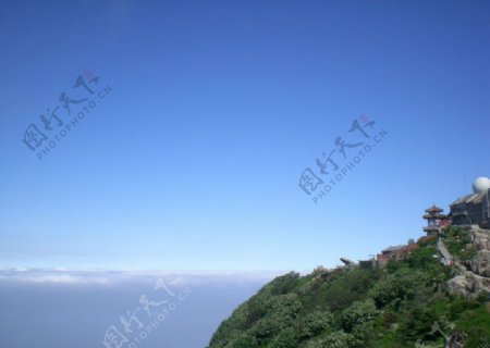 泰山顶端的云海图片