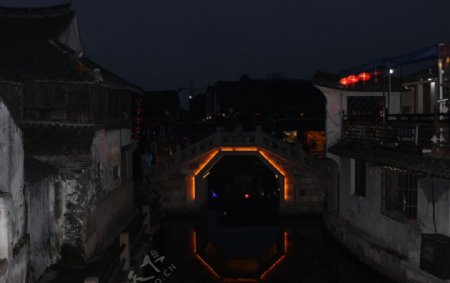 水乡小桥夜景图片