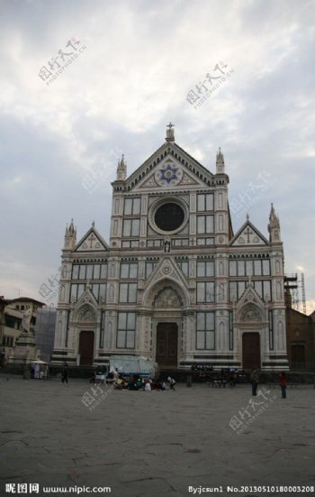 佛罗伦萨圣十字教堂图片
