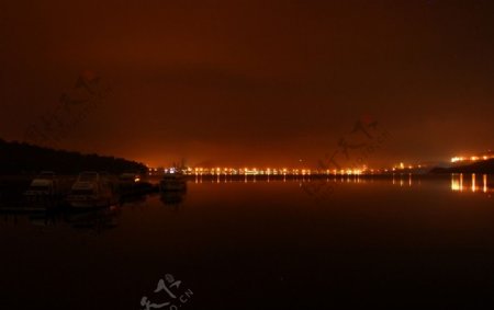 日月潭的湖境燈火图片