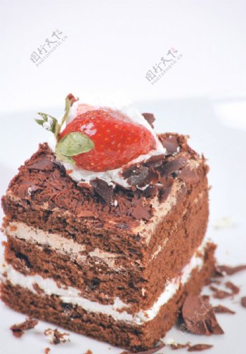 巧克力草莓蛋糕图片