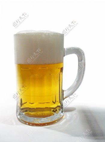一大杯啤酒图片