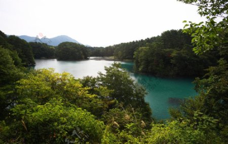 高清湖风景图片
