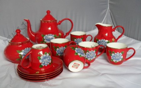 中国红牡丹套装茶具图片
