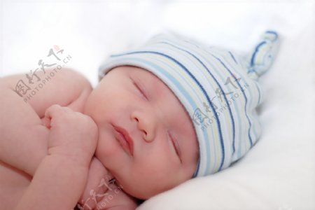 熟睡的婴儿宝宝图片