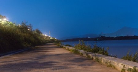 桥北公园江边步道灯光夜景