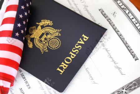 美国国旗与护照图片