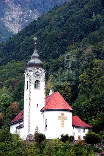 山里的一座教堂