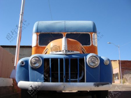 古老的蓝色卡车