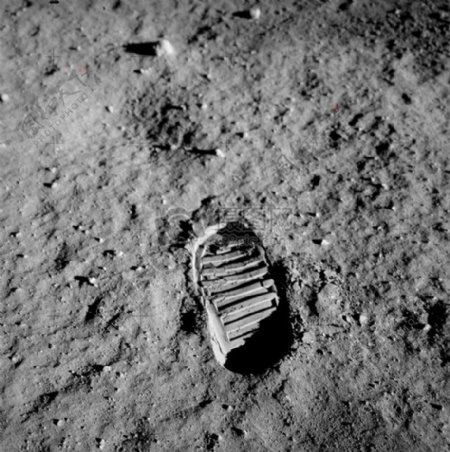 月球上的第一个脚印