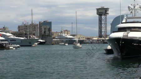 船在巴塞罗那港集团2股份的录像