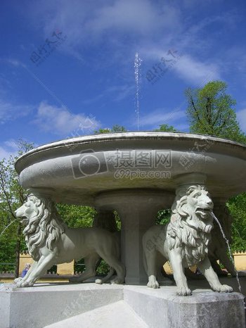 石制的狮子喷泉