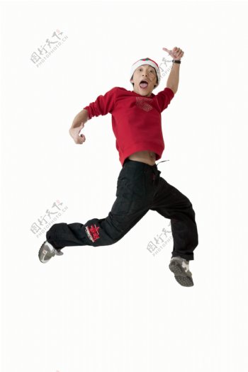 跳跃的活力青年男生图片