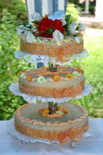 婚礼三层蛋糕图片
