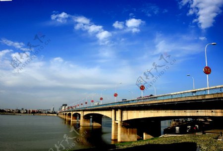 长虹大桥图片
