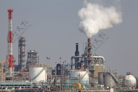 炼油厂空气污染图片