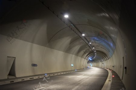 隧道里的道路图片