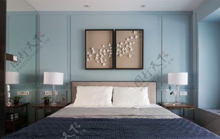 现代卧室大床背景墙设计图