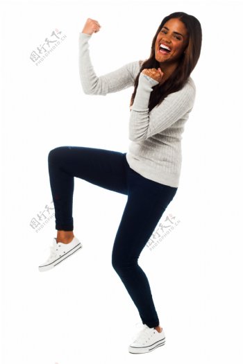 手舞足蹈的黑人女性图片