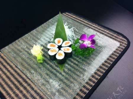 寿司摆盘图片
