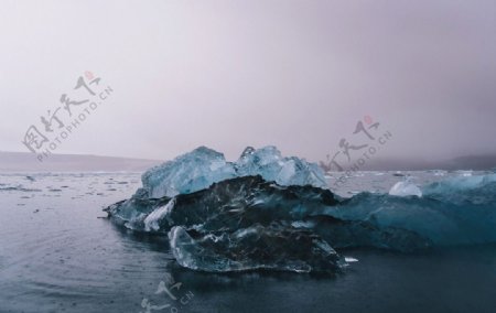 冰山冰川融化场景