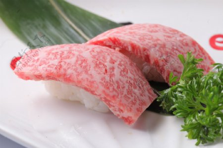 牛肉寿司